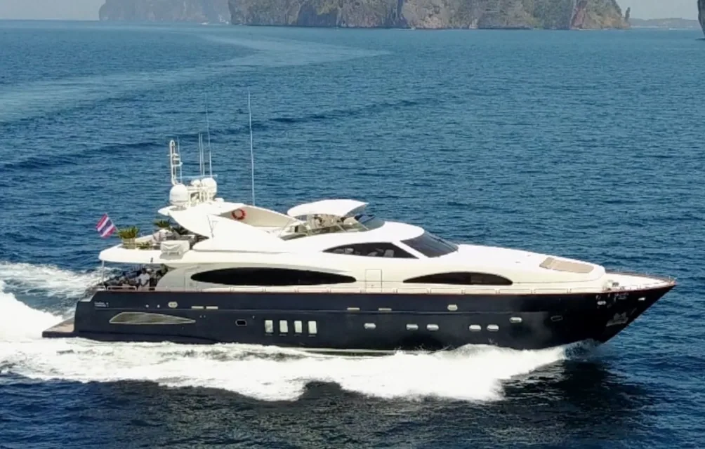 Astondoa 102, 102ft superyacht for charter in Phuket