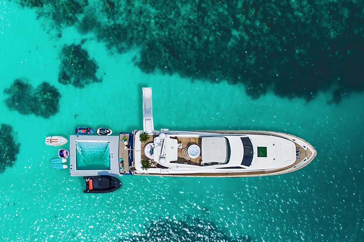 Astondoa 102, 102ft superyacht for charter in Phuket — view 6