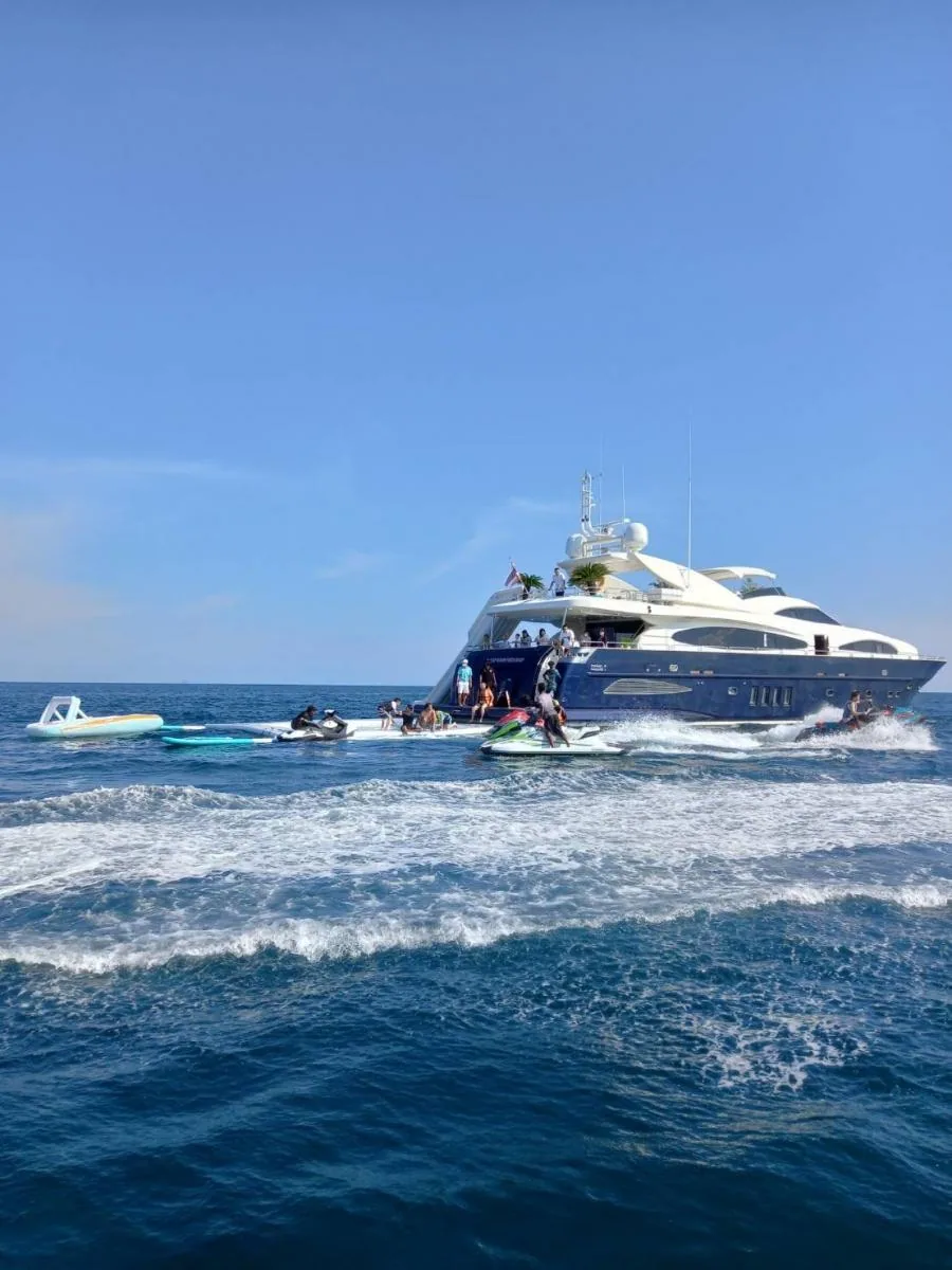 Astondoa 102, 102ft superyacht for charter in Phuket — view 9
