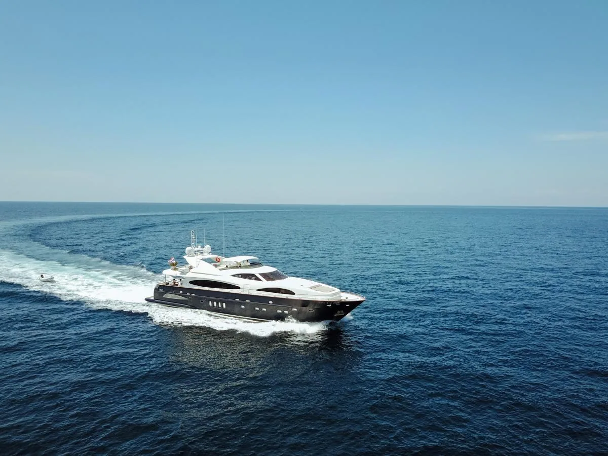 Astondoa 102, 102ft superyacht for charter in Phuket — view 10