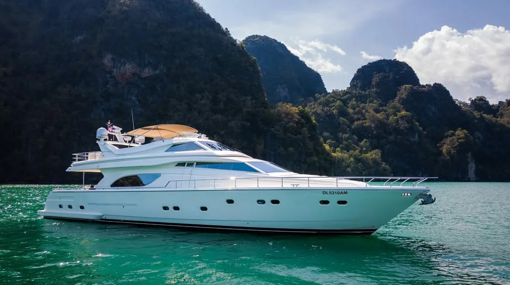 Ferretti 80 80ft motor yacht yacht charter in Phuket