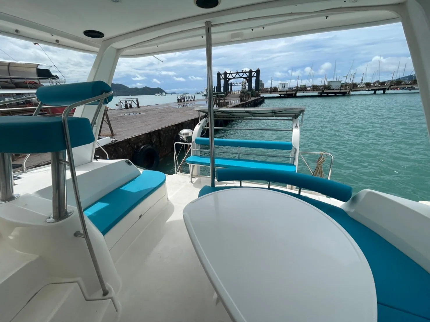 Hennessy 40, 40ft power catamaran for charter in Phuket — view 9