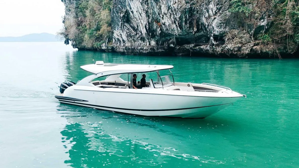Ocean Pearl 42ft sport cruiser yacht charter in Phuket