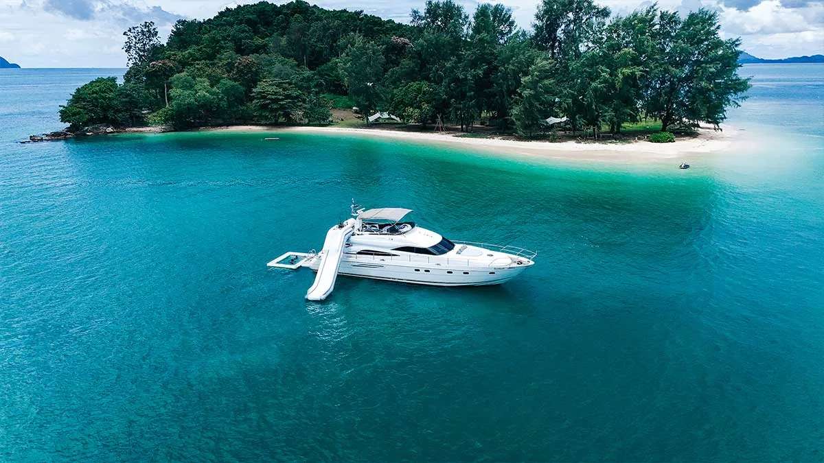 Princess 65 Oceana, 65ft motor yacht for charter in Phuket — view 5