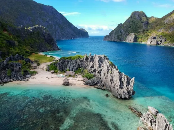 Family Yacht Charter Phuket: A Parents Guide
