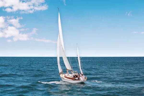 How Much Does a Yacht Charter Cost in Phuket? 2026 Price Guide