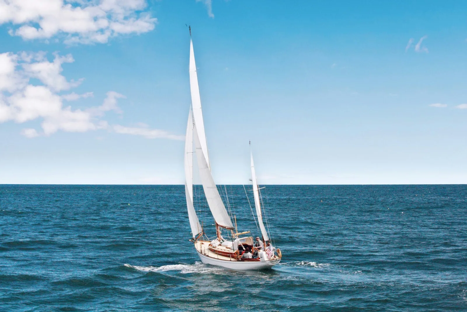 Koh Hong & Krabi by Private Yacht